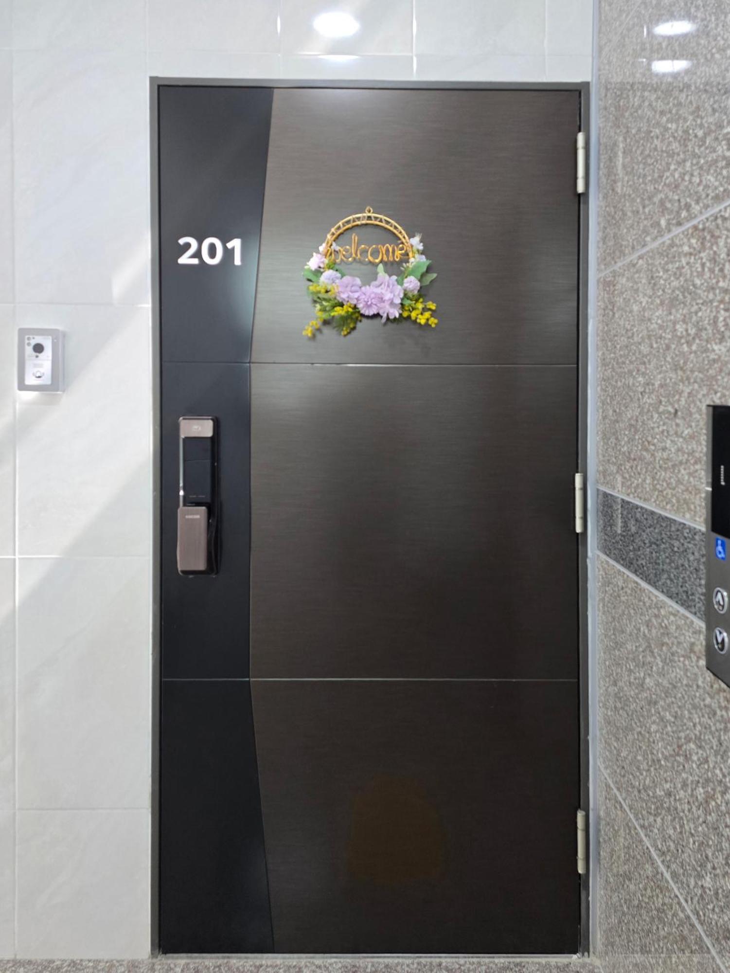 Incheon Airport Guesthouse L מראה חיצוני תמונה